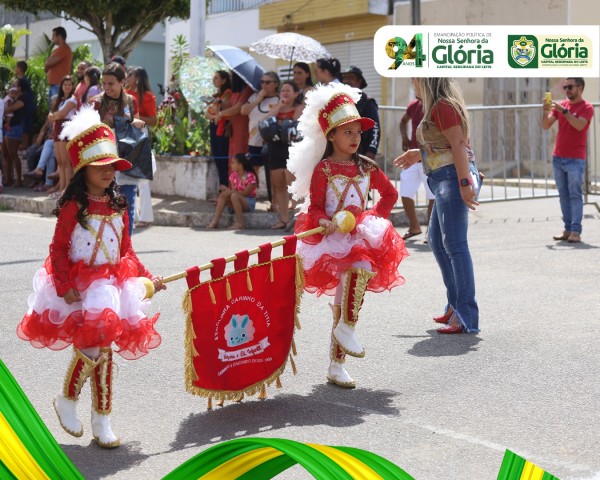 Fotos do desfile do aniversário de 94 anos de Nossa Senhora da Glória - Período manhã