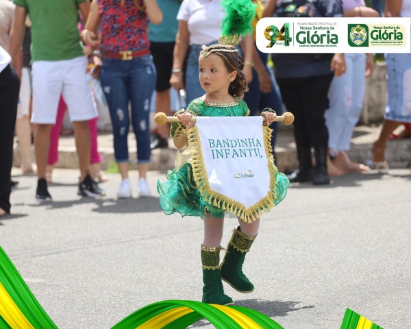 Fotos do desfile do aniversário de 94 anos de Nossa Senhora da Glória - Período manhã