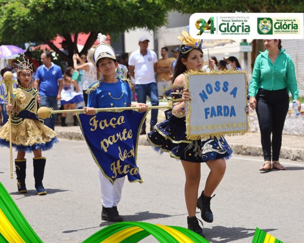 Fotos do desfile do aniversário de 94 anos de Nossa Senhora da Glória - Período manhã