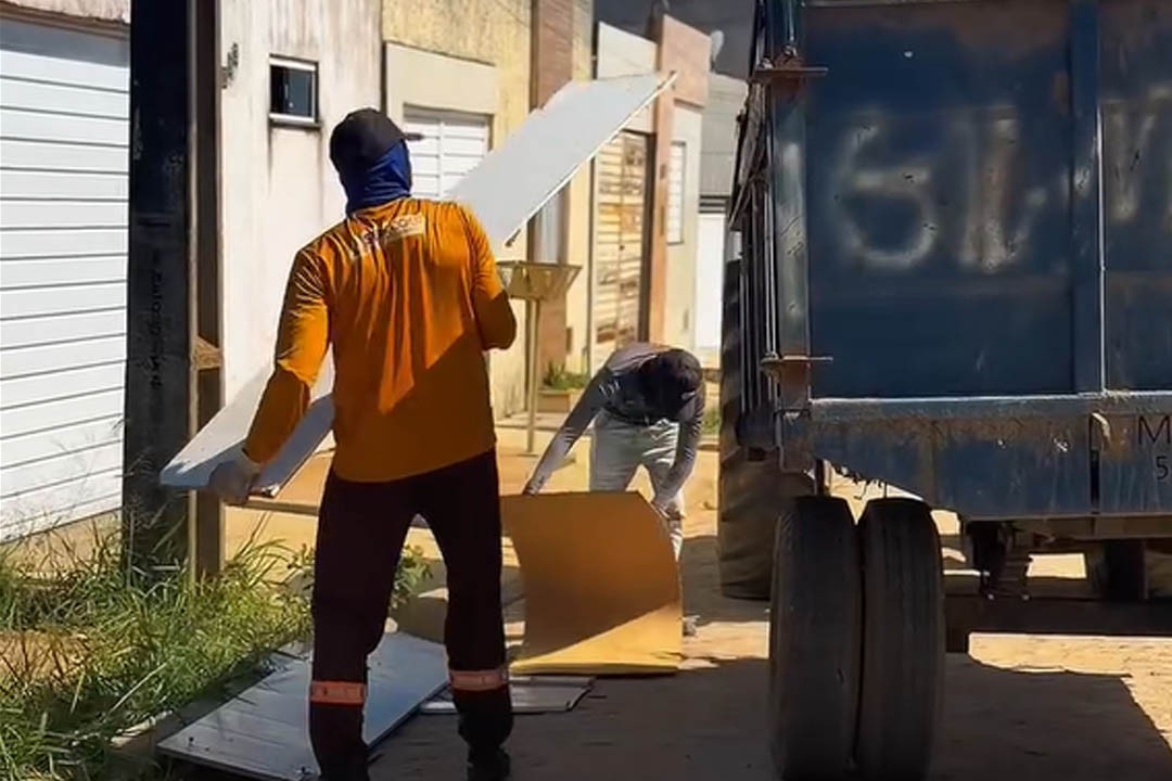 Mutirão da Limpeza percorre ruas de Nossa Senhora da Glória
