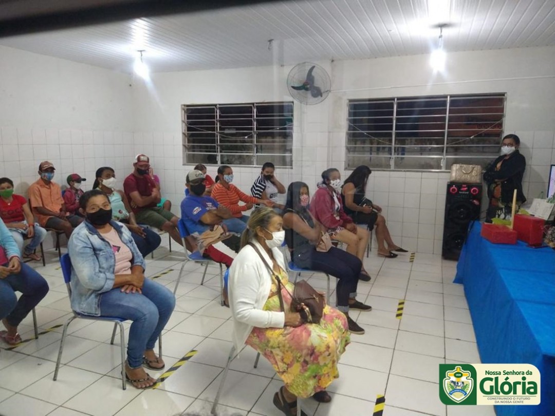 SEMEC realiza aula inaugural da EJAEF em Escolas Municipais