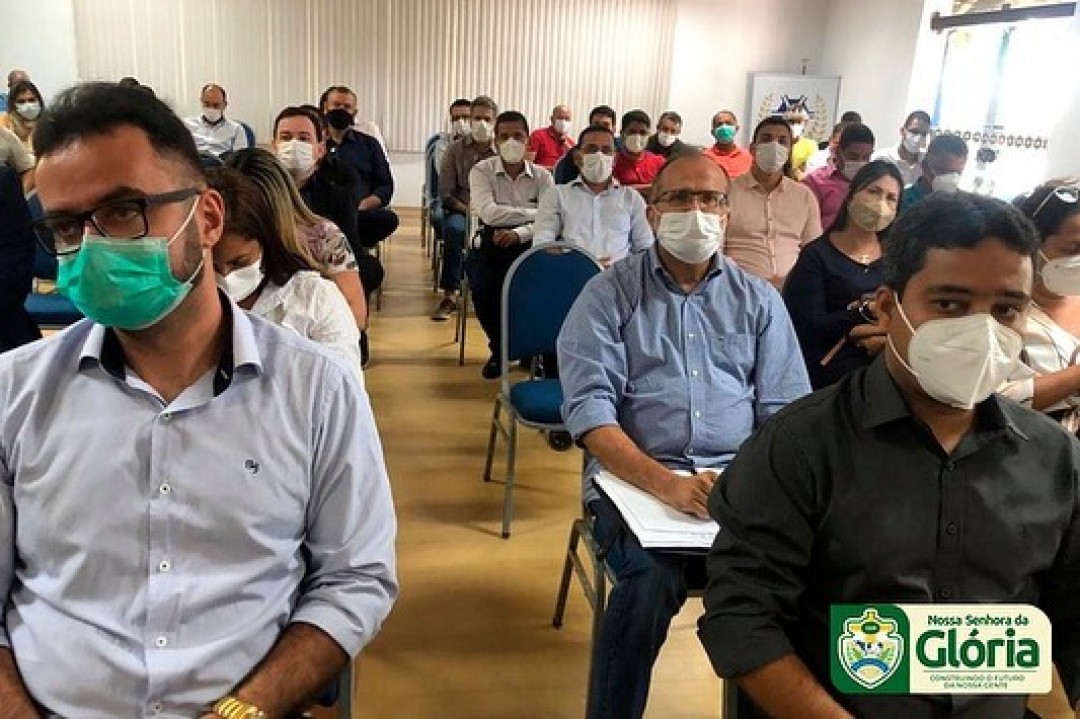 Administração Municipal participa de reunião com prefeitos e prefeitas de Sergipe