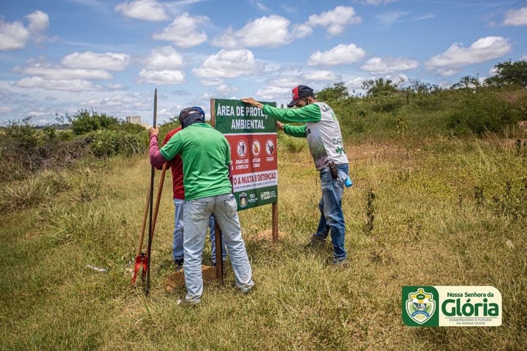 Gestão Municipal realiza a implantação de placas informativas em áreas de preservação ambiental