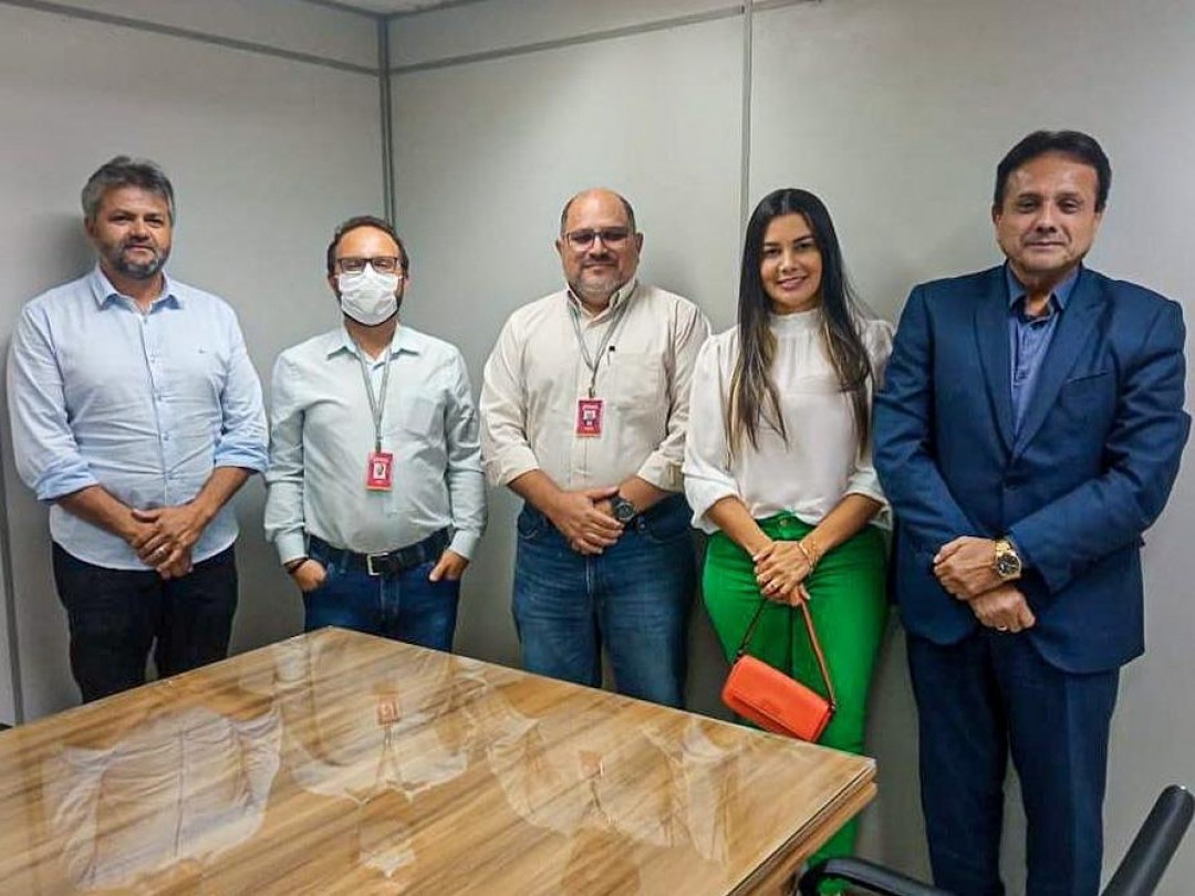 Representantes da gestão municipal participam de reunião com o superintendente do Banco do Nordeste em Sergipe