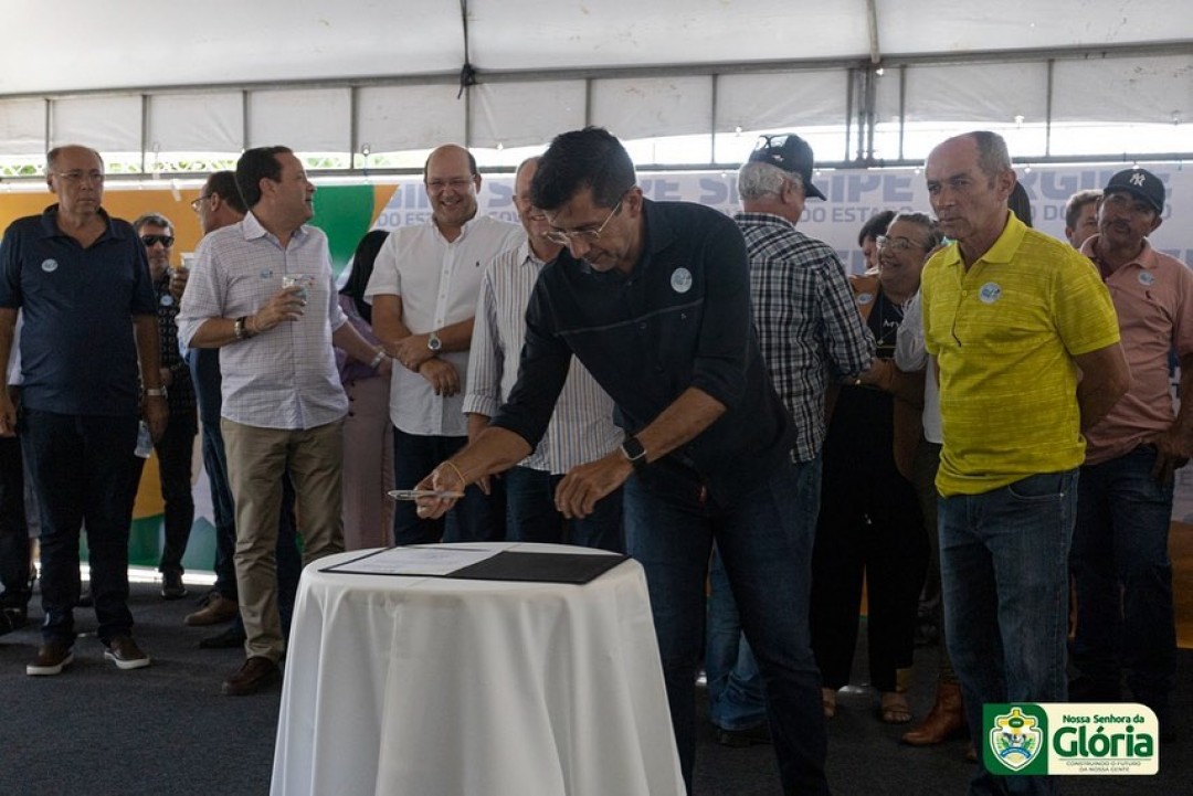 Glória é palco do lançamento do “Programa Alimenta Brasil na modalidade Leite (PAB Leite)''