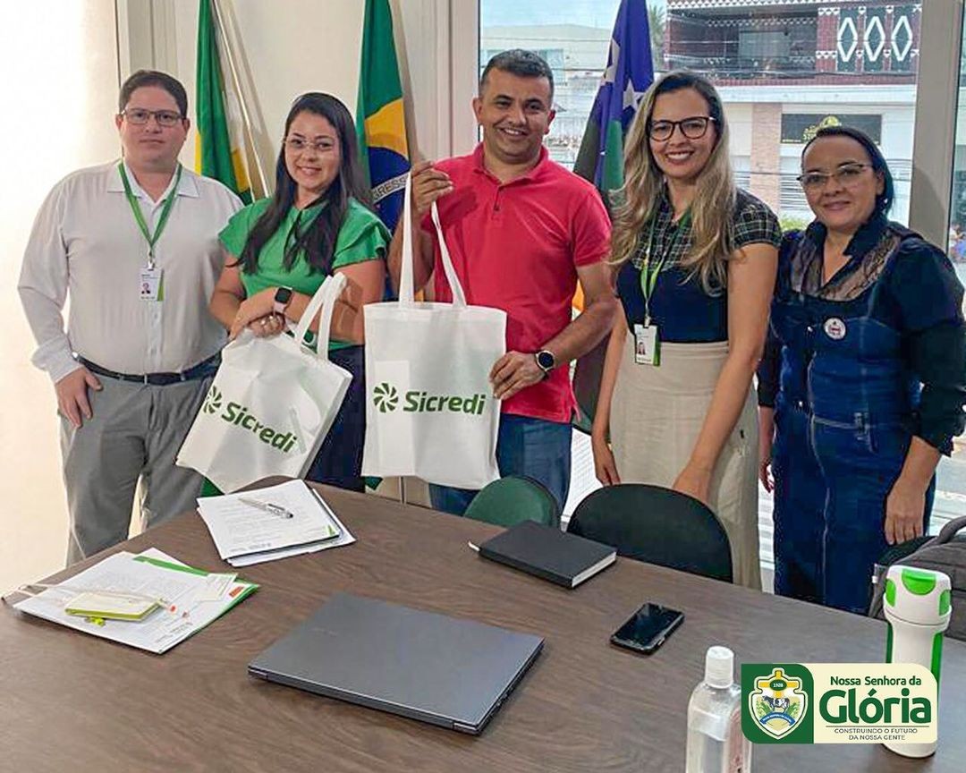 SEMEC recebe a visita da equipe do Sicred