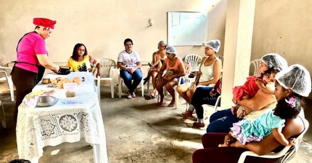 CRAS Novo Horizonte e Elza Nogueira promovem oficina de confecção de panetone