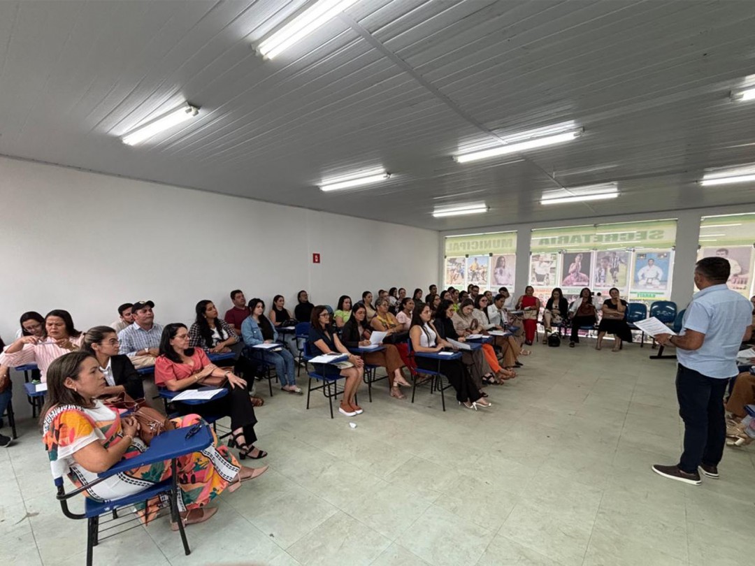 Prefeitura de Nossa Senhora da Glória reúne gestores escolares para alinhar metas