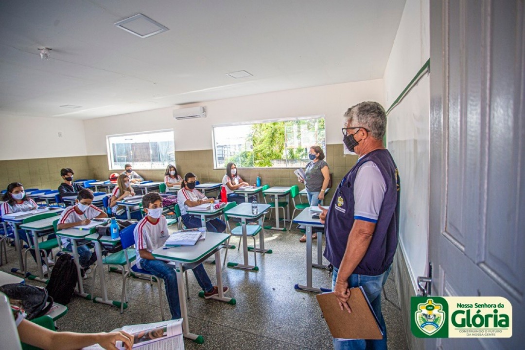 Vigilância Sanitária realiza visitas técnicas às escolas e creches do município