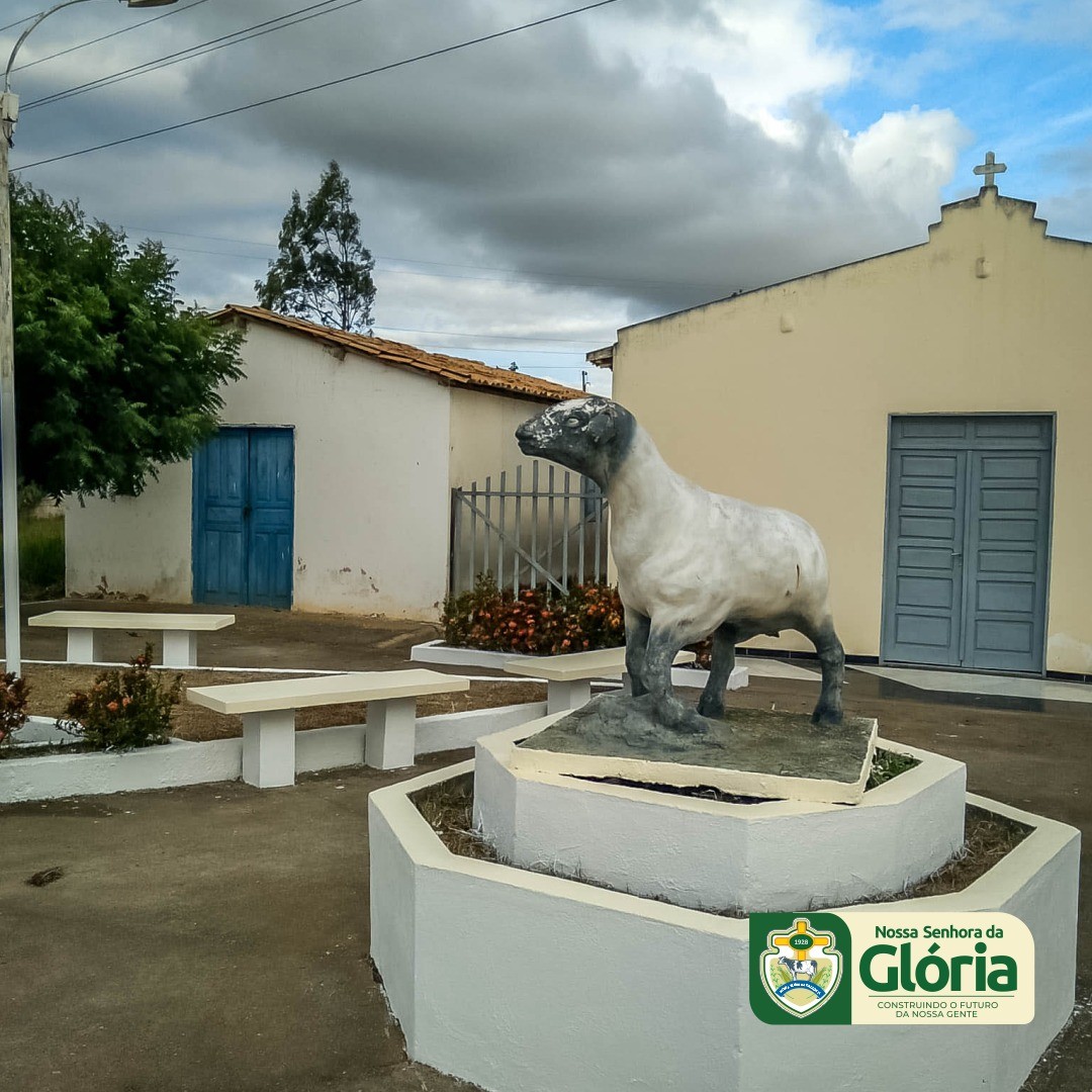 Secretaria Municipal de Obras e Infraestrutura revitaliza praça do Povoado Lagoa do Carneiro